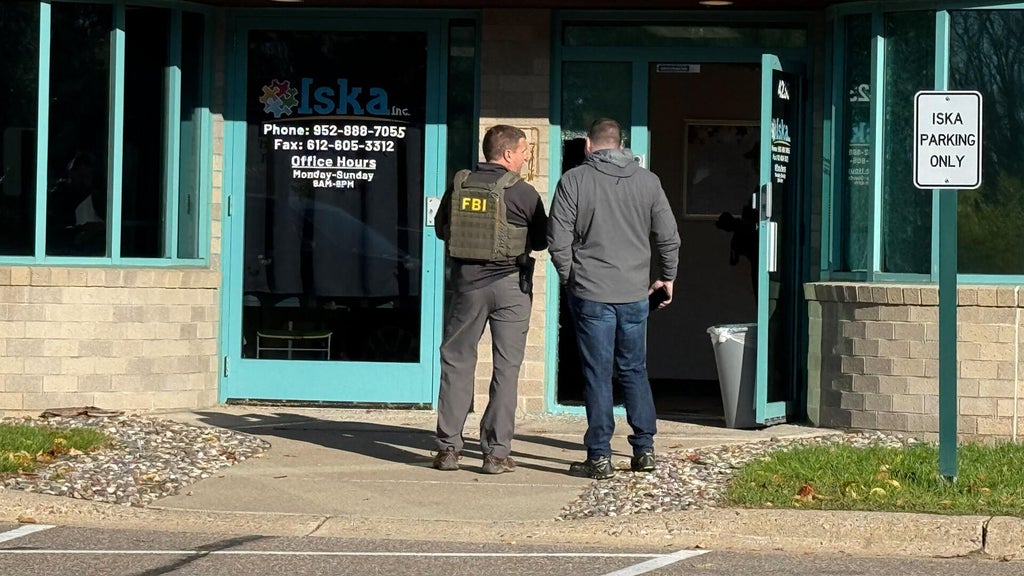 Federal law enforcement officers in Twin Cities Thursday for "court-authorized investigative activity," FBI says — Apple Valley Business news